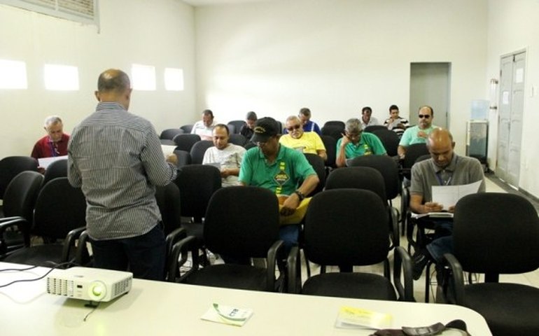 Detran: servidores fazem reciclagem para atuar em fiscalizações