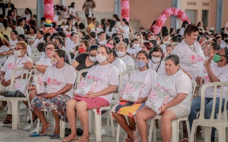 Em comemoração ao Dia da Mulher, evento leva assistência para famílias de baixa renda em Penedo