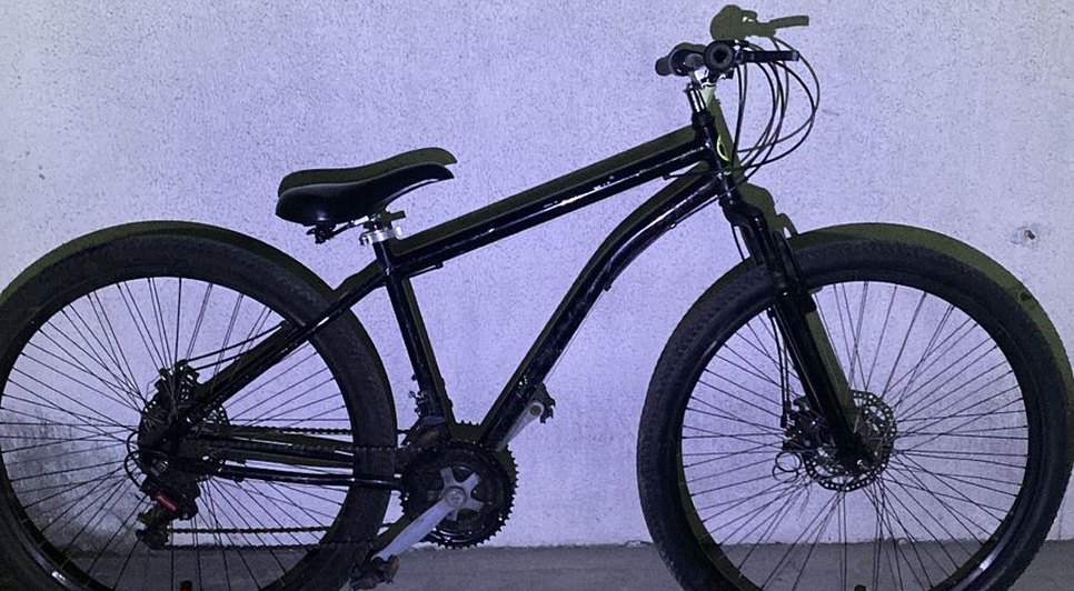 Homem rouba bicicleta de criança com pistola de cola quente em Aracaju