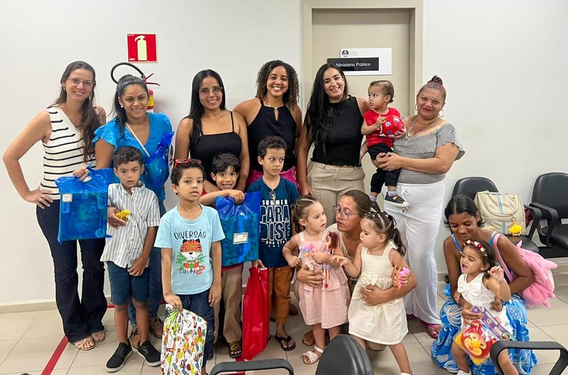 1º Juizado da Capital doa brinquedos a crianças assistidas pelo Programa João e Maria