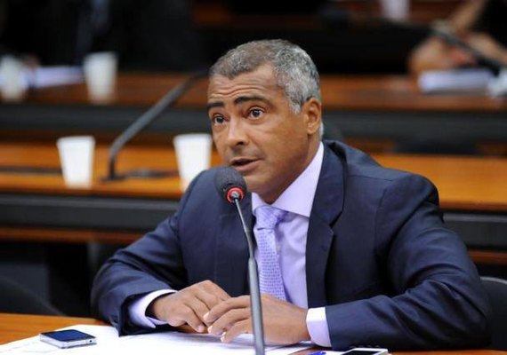 Romário comemora queda de Blatter e diz: &#8216;Espero que Del Nero também renuncie&#8217;
