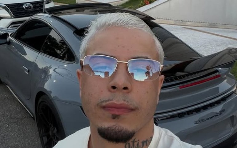 MC Tuto é preso em flagrante após atropelar jovem durante gravação de clipe