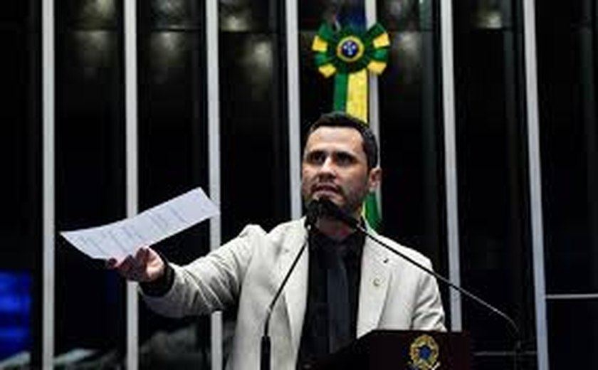 Senador bolsonarista critica jornada de políticos e defende fim da escala 6x1