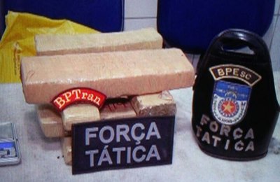 BPTran e BPEsc prendem suspeito de tráfico com quase 4kg de maconha