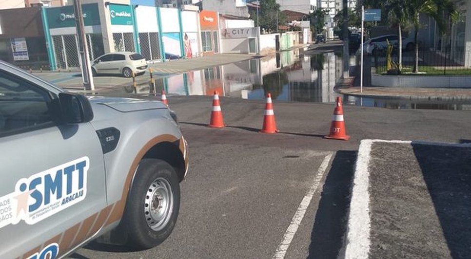 TRANSITO MARÉ ALTA / Foto: Reprodução Twitter