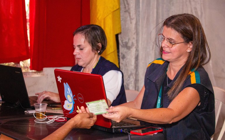 No combate ao racismo religioso, TRE atende  98 eleitores em centro espírita de umbanda