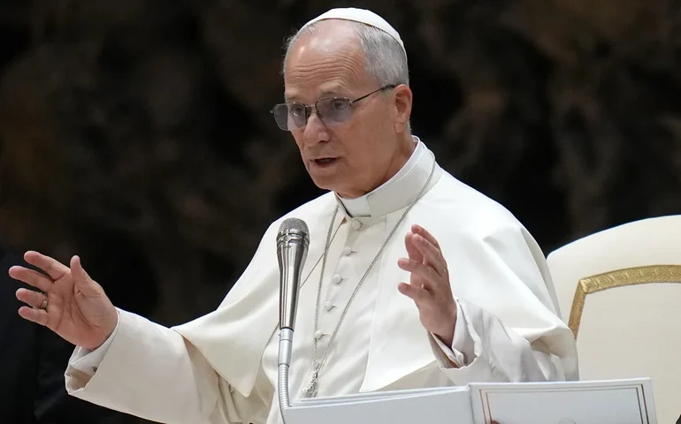 Papa Leão XIV expressa preocupação com crises no Irã e na Síria