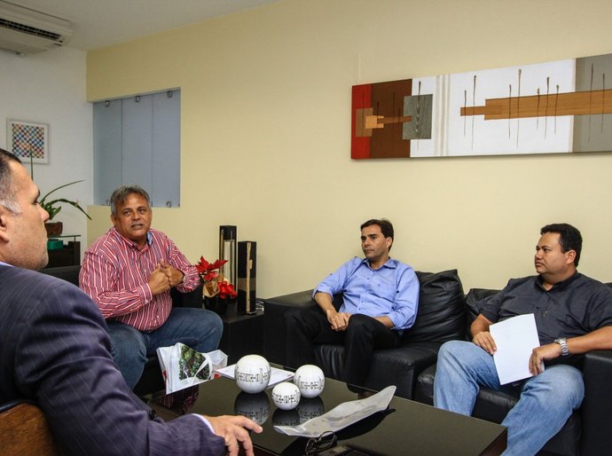 Kelmann Vieira recebe representante da Braskem