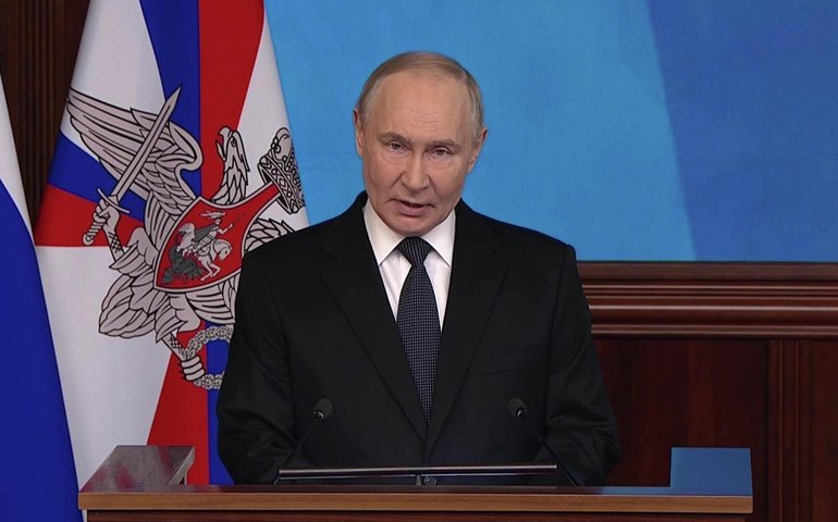 Putin afirma que apoio da OTAN está por trás das ações de Kiev