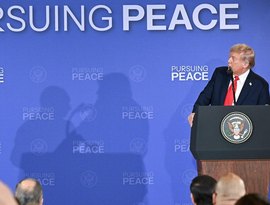 Putin e Trump são os únicos capazes de pôr fim ao conflito na Ucrânia, afirma economista