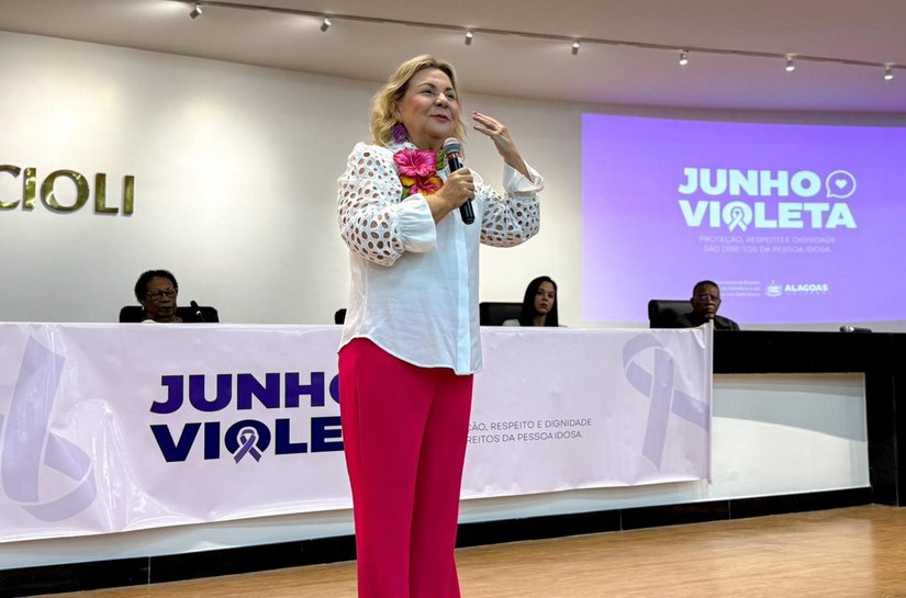 Secretaria de Estado da Cidadania anuncia R$ 300 mil para instituições e entrega 4,5 mil cartões da pessoa idosa