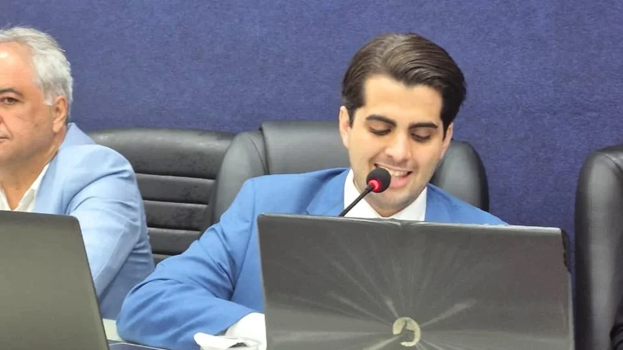 Silvio Camelo Filho se afasta para cumprir 'acordo' entre PT–PV–PCdoB no pleito de 2026
