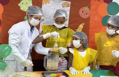 Oficina de culinária incentiva alimentação saudável na Pediatria do HGE