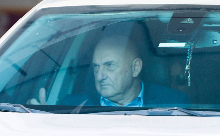 Ex-GSI de Lula mandou omitir do Congresso informes da Abin sobre 8/1