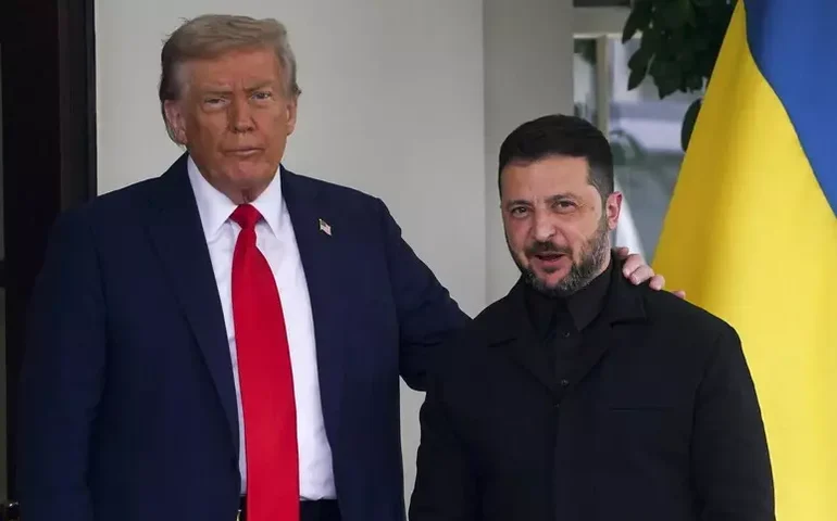 Zelensky conversa com Trump e pede ajuda contra guerra