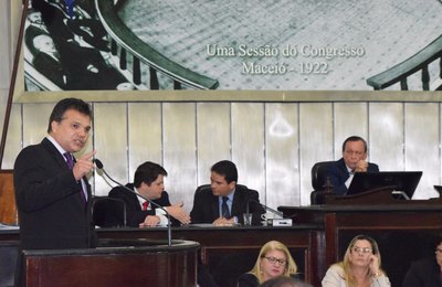 Ricardo Nezinho destaca início das obras de duplicação da AL 220