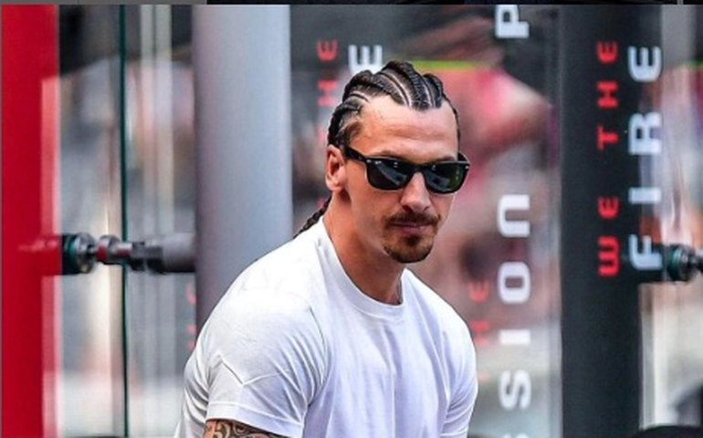 Ibrahimovic critica Balotelli, que provoca sobre Liga dos Campeões; veja comparação de títulos