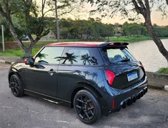 MINI John Cooper Works reforça posicionamento esportivo no Brasil - Sérgio Dias (3).jpeg 