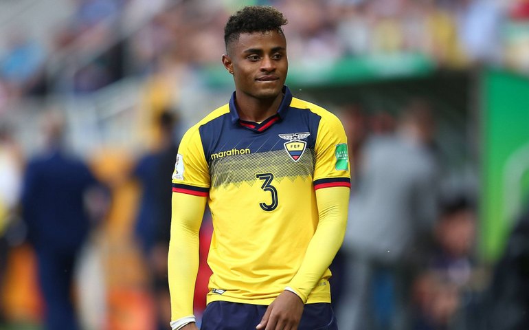 Palácios manda força ao Equador, diz se inspirar em Marcelo e promete 'lutar' pelo Corinthians