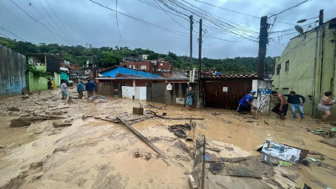Chuvas em São Sebastião: Buscas chegam ao 9º dia com foco em novo bairro