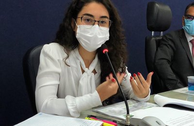 Teca Nelma denuncia falta de itens de higiene nas unidades de acolhimento da prefeitura