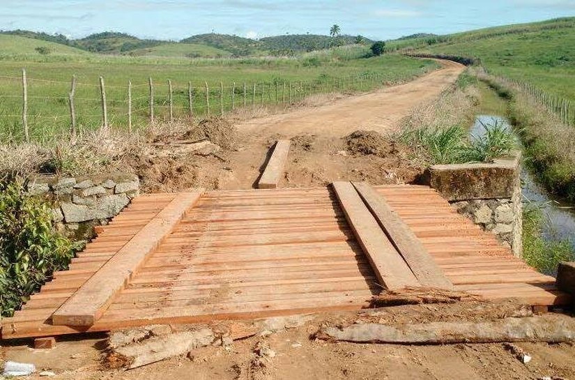 Prefeitura de Maragogi recupera ponte em estrada rural