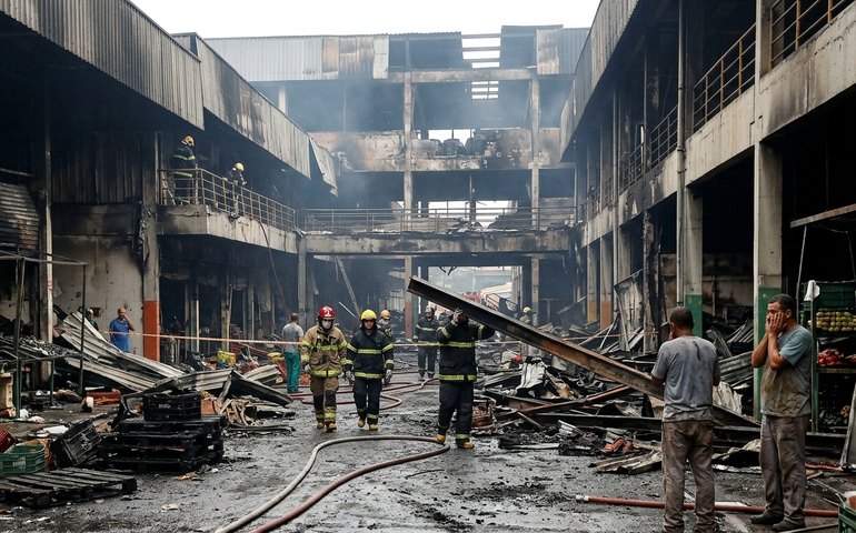 'É recomeçar do zero', diz funcionário que pulou do segundo andar para se salvar do fogo na Ceasa