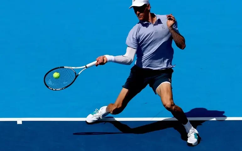 Sinner e Fonseca avançam no Masters 1000 de Cincinnati