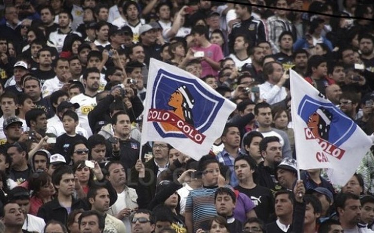 Torcedor do Colo-Colo morre durante confusão antes de amistoso no Chile, e partida é suspensa