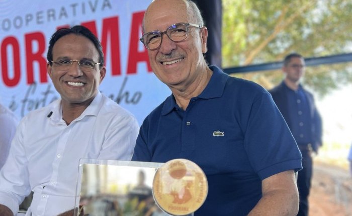 Ronaldo Lopes durante festa na qual foi homenageado