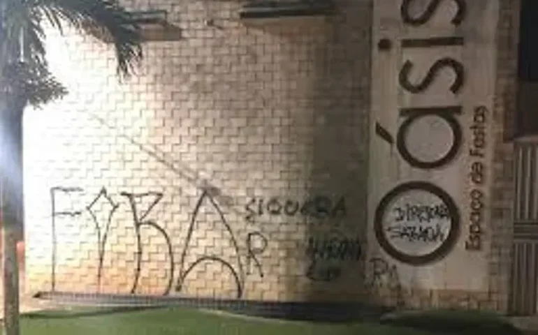 Após derrota do ASA para o CRB-Sub 20 pela Copa Alagoas, CT é pichado por torcedores revoltados