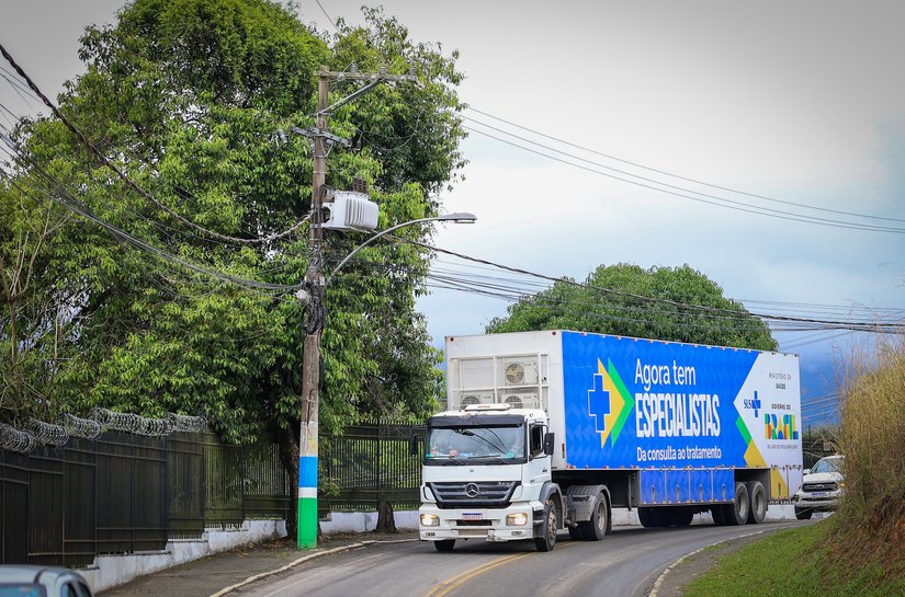 Ministério da Saúde lança em Santana do Ipanema carreta de exames de imagem do programa Agora Tem Especialistas
