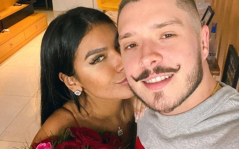 Pocah anuncia que casamento com Ronan Souza vai ocorrer neste ano
