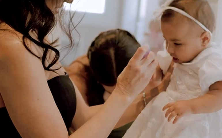 Bruna Biancardi mostra detalhes de vestido para batizado de Mavie, filha com Neymar