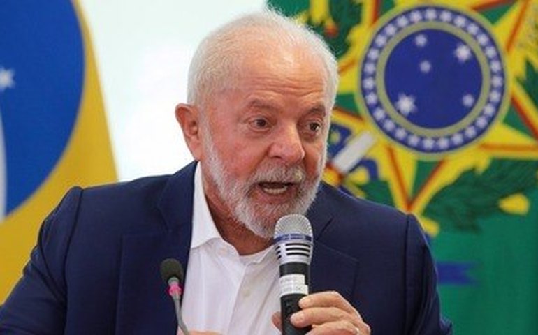 Lula diz que vai à Bolívia apoiar Arce e vincula tentativa de golpe a reservas de lítio do país