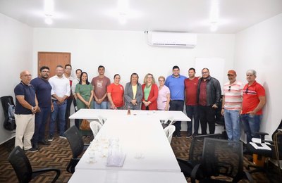 Prefeita Tia Júlia se reúne com Sindiprev-AL para discutir melhorias para categoria