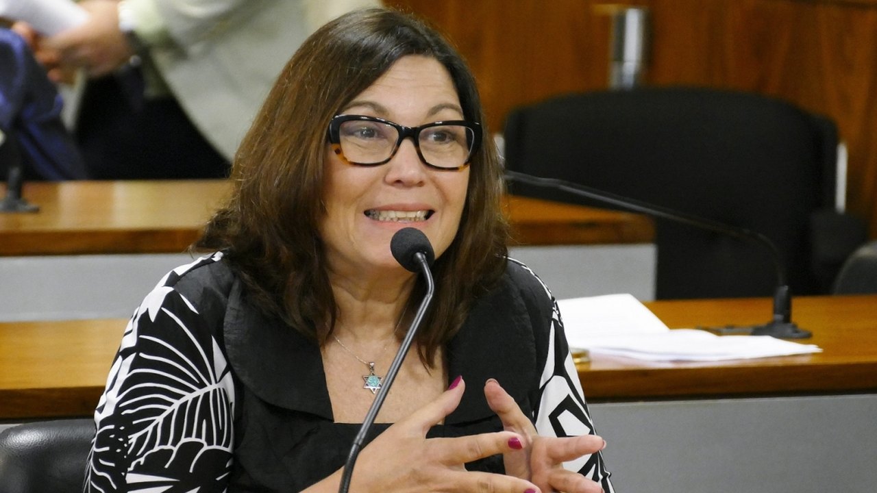 Caso Monark: Bia Kicis quer criminalizar falsa acusação de nazismo