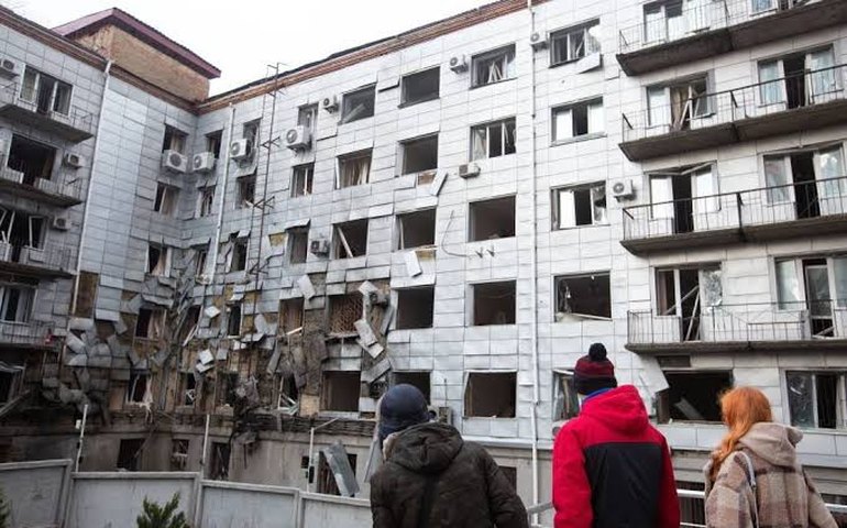 Rússia diz ter derrubado dezenas de drones ucranianos em Moscou após ataque aéreo contra Kiev