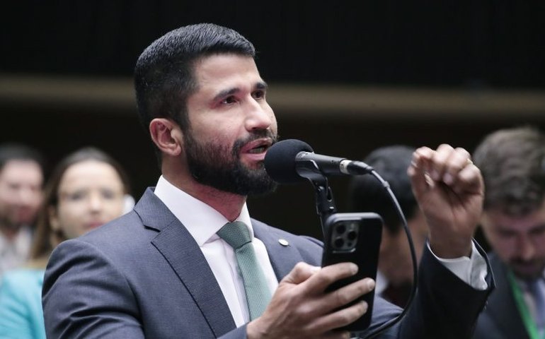 Comissão aprova permissão para delegado recorrer de negativa a pedidos durante investigação