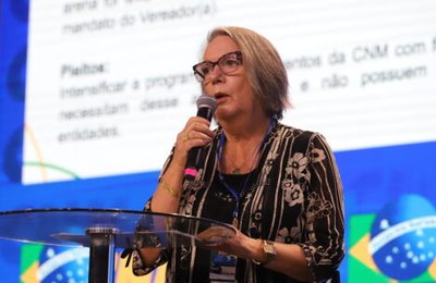 São Sebastião lança o programa municipal Educa Mais, que vai beneficiar mais de mil estudantes