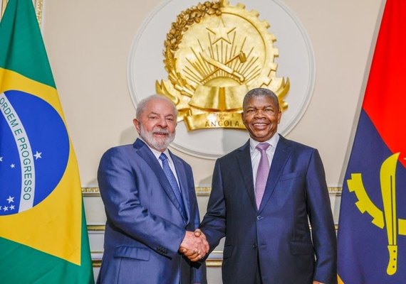 Lula chega ao Palácio Presidencial em visita oficial à Angola