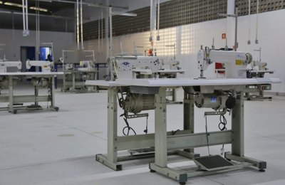 Governo inaugura polo têxtil e lança serviços do Pró-Estrada em Coruripe
