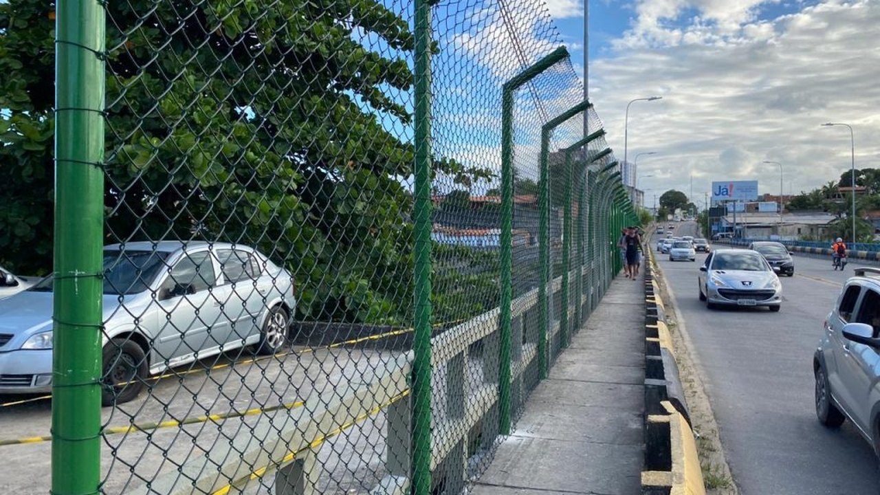 Instalação de grades na Ponte do Reginaldo está em fase final