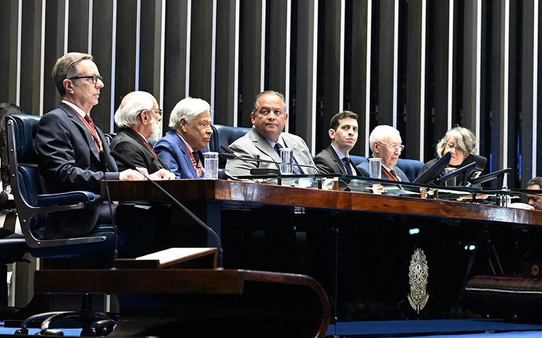 Sessão especial destaca legado científico da Academia de Ciências Farmacêuticas