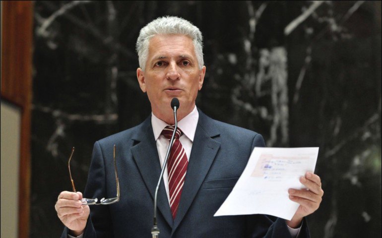 Equipe de Lula quer 'enterrar' de vez Carteira Verde e Amarela