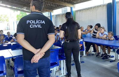 Polícia Civil promove dia de conhecimento e integração com crianças de Maceió