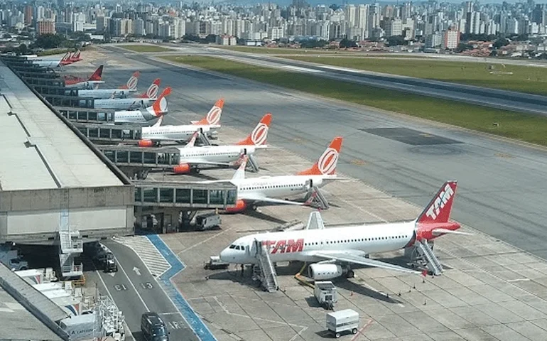 Chuva e ventos de 87 km/h provocam cancelamentos de voos em Congonhas