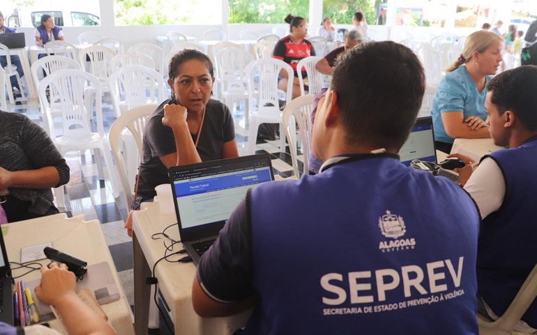 Secretaria de Prevenção à Violência leva serviços essenciais à população do Benedito Bentes