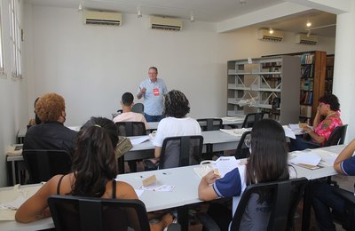 Curador da FliPenedo estreia programação das oficinas de escrita criativa