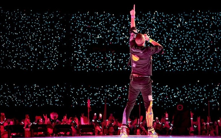 Público critica arquibancadas do Morumbi e organização dos shows do Coldplay: &#8216;Nojento&#8217;